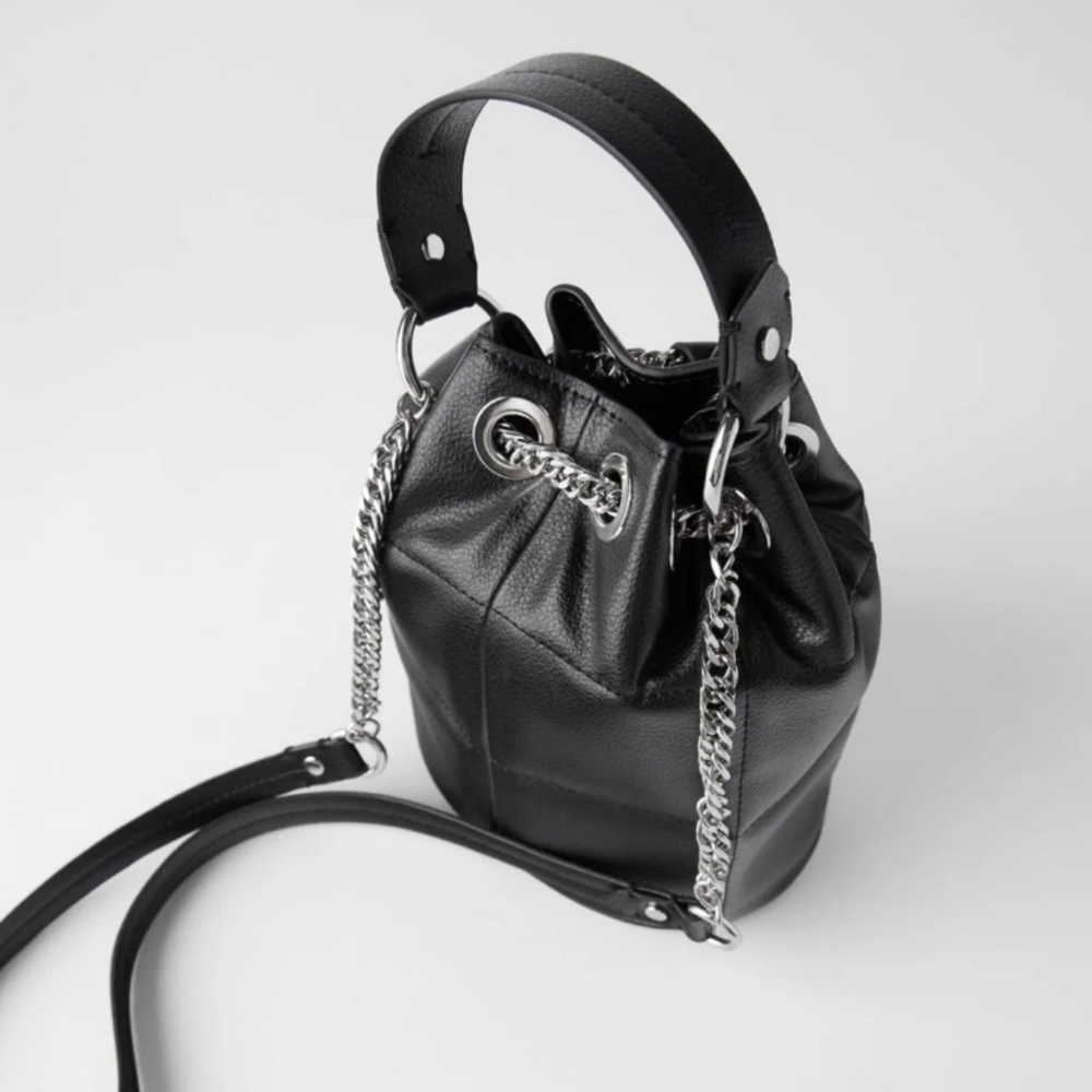 ZARA Bucket Bag π€ SOLD ON OFFERUP!π - Picture 3 of 4